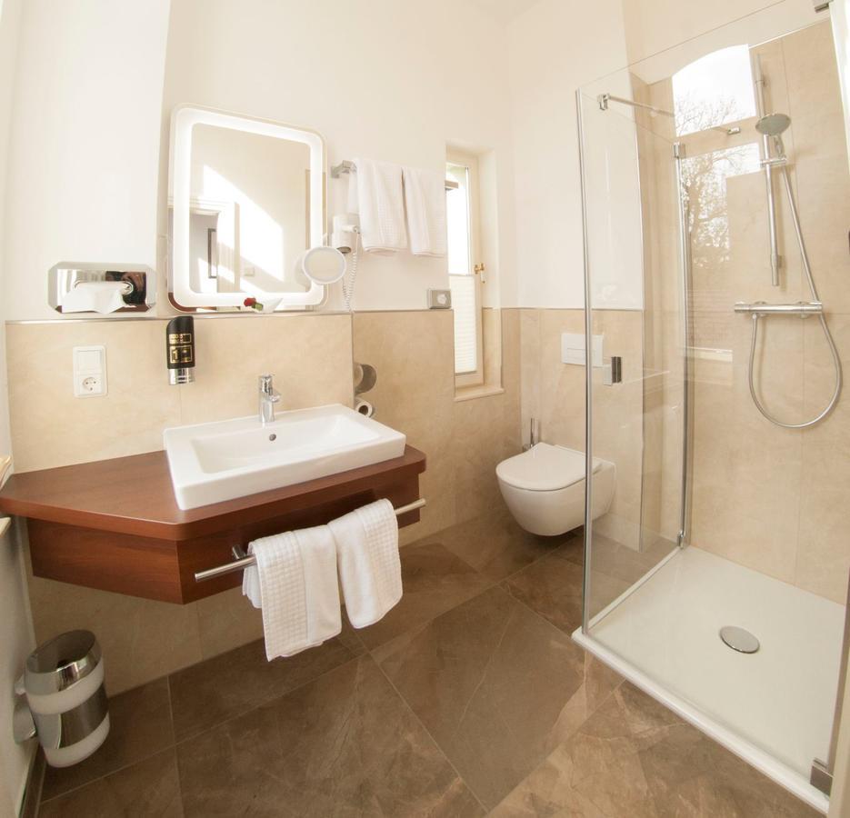 Pension Villa Kleine Wartburg アイゼナハ エクステリア 写真