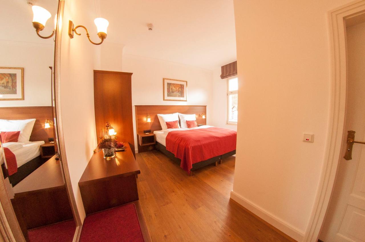 Pension Villa Kleine Wartburg アイゼナハ エクステリア 写真