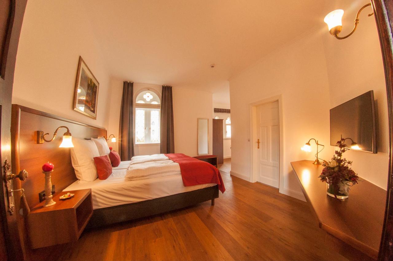 Pension Villa Kleine Wartburg アイゼナハ エクステリア 写真